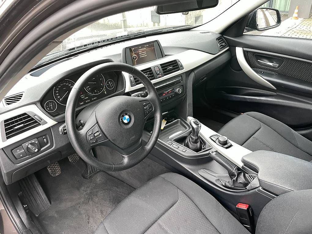 BMW Autos: BMW 320d Touring – D'occasion à Schindellegi par GlobalCarTrading_AG 8