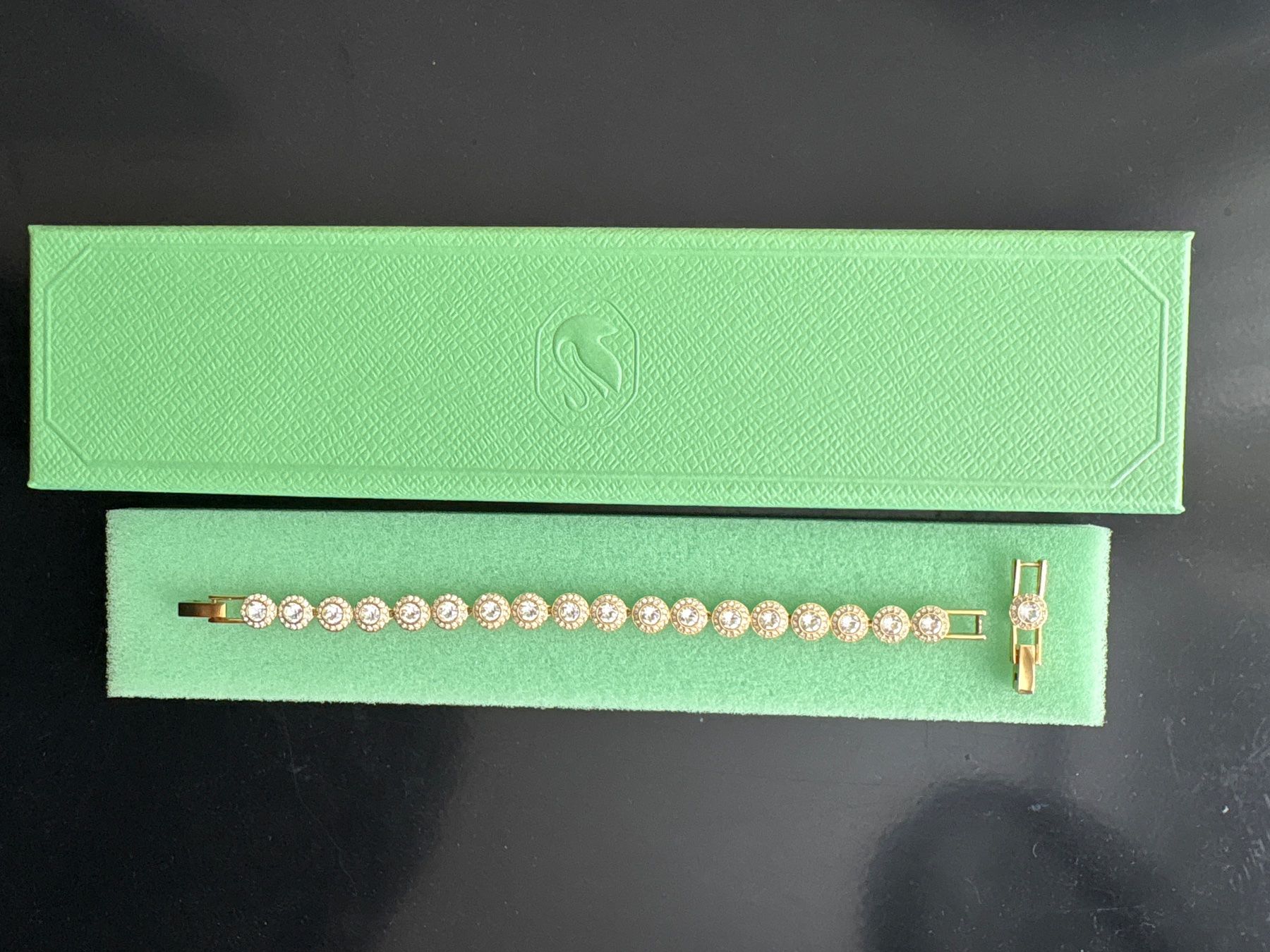 Swarovski Armbänder & -reifen: Swarovski Damenarmband – Neu und originalverpackt aus Leuggern von ann_58p5