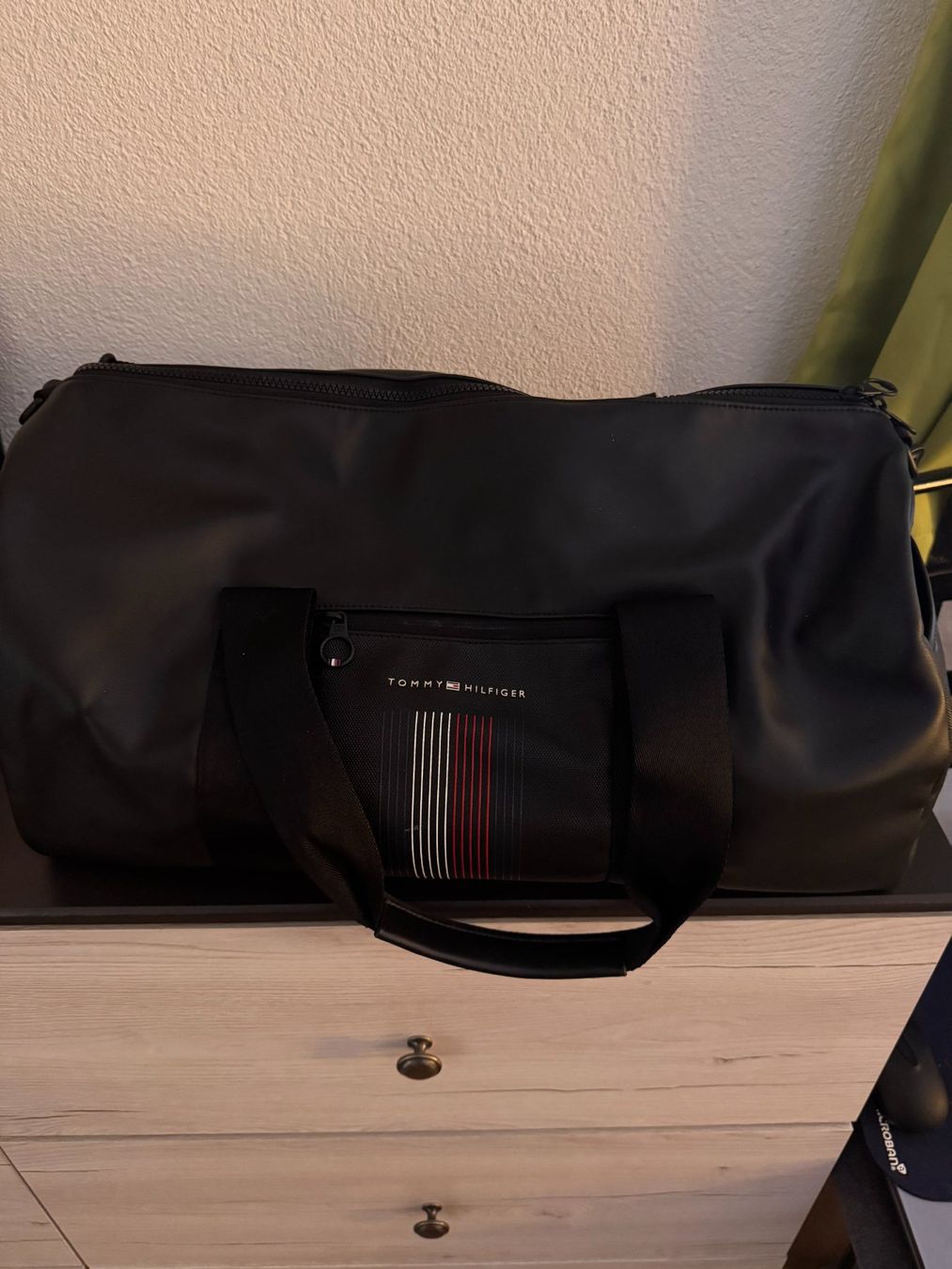 Lots de vêtements: Hilfiger Packet – D'occasion à Bülach par Himmel7 8