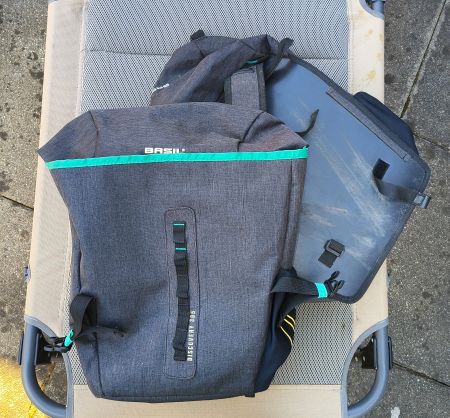Basil Discovery 365D Doppel Gepäckträgertasche 18L + Gratis