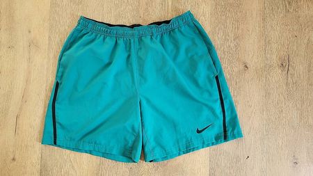 Short de tennis Nike Dri-Fit taille L