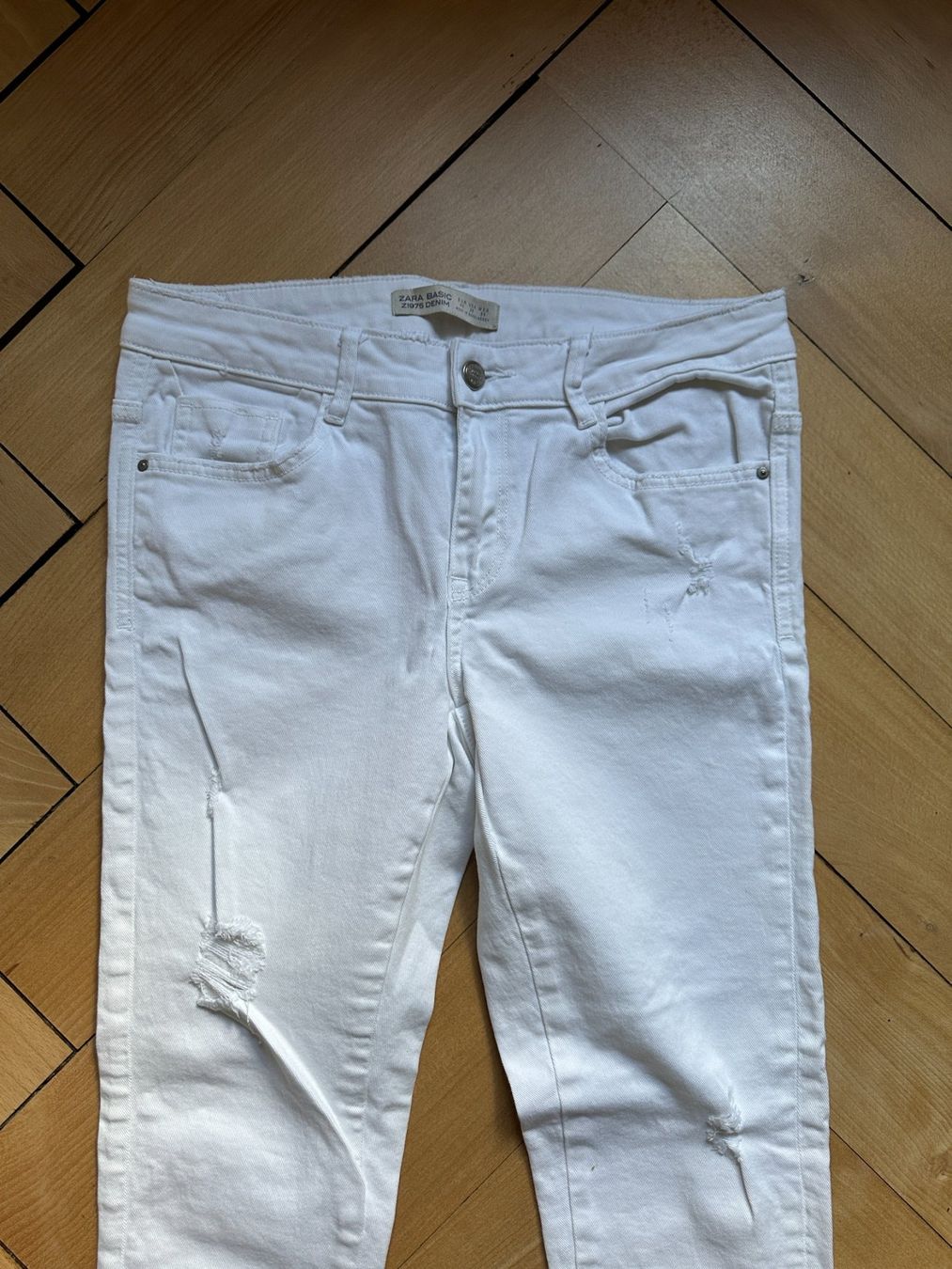 Zara Jeans: ZARA - Jeans weiss 40 – Gebraucht aus Zürich von Diazaio 1