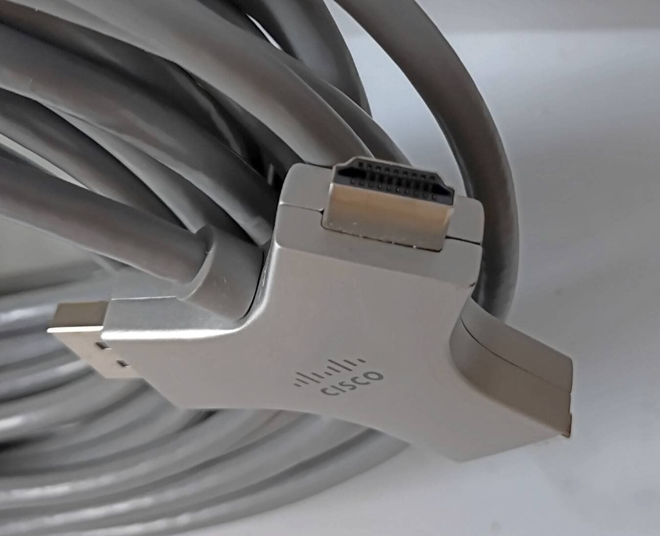 Cavi: Sie bieten auf ein HDMI-Cisco-Kabel - Länge 8 Meter – Usato da Wilen b. Wollerau venduto da Slent 2
