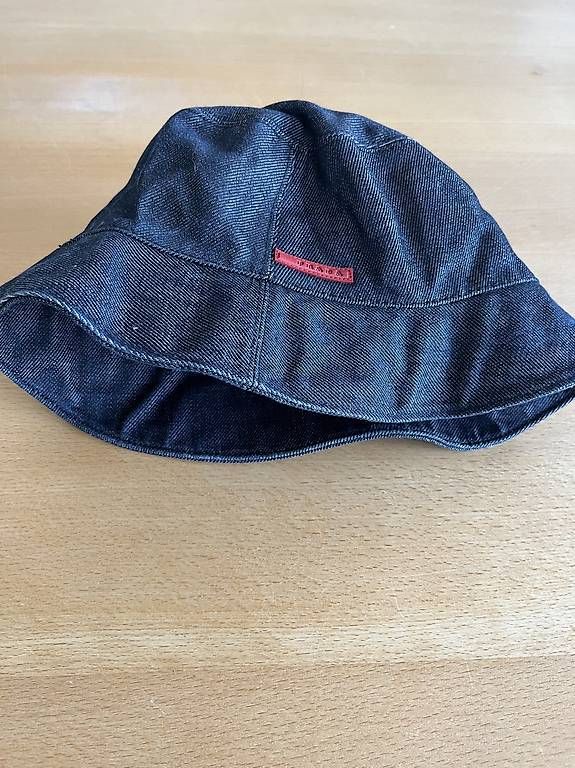 Prada Chapeaux, bonnets & casquettes: Prada Denim Bucket Hat – D'occasion à Richterswil par noa_q7yd 3