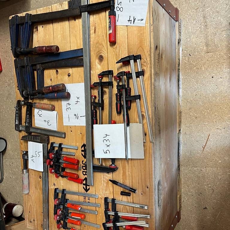 Tutti gli attrezzi: Diverse Schraubzwingen – Usato da Luzern venduto da san_cbm8
