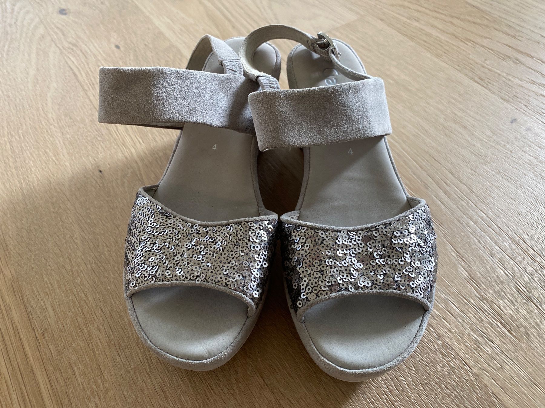 Scarpe da donna: Sandalette, Grösse 37 (4), Grau – Usato da Alchenstorf venduto da ann_ppl8 1