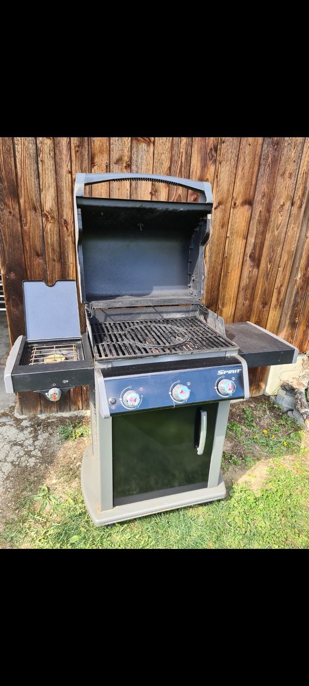 Weber Grills: Gasgrill Weber Modell Spirit – Gebraucht aus Niederlenz von DaveDasWahnsinn