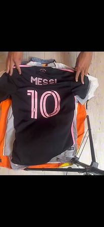 Originales Messi Trikot in Grösse S