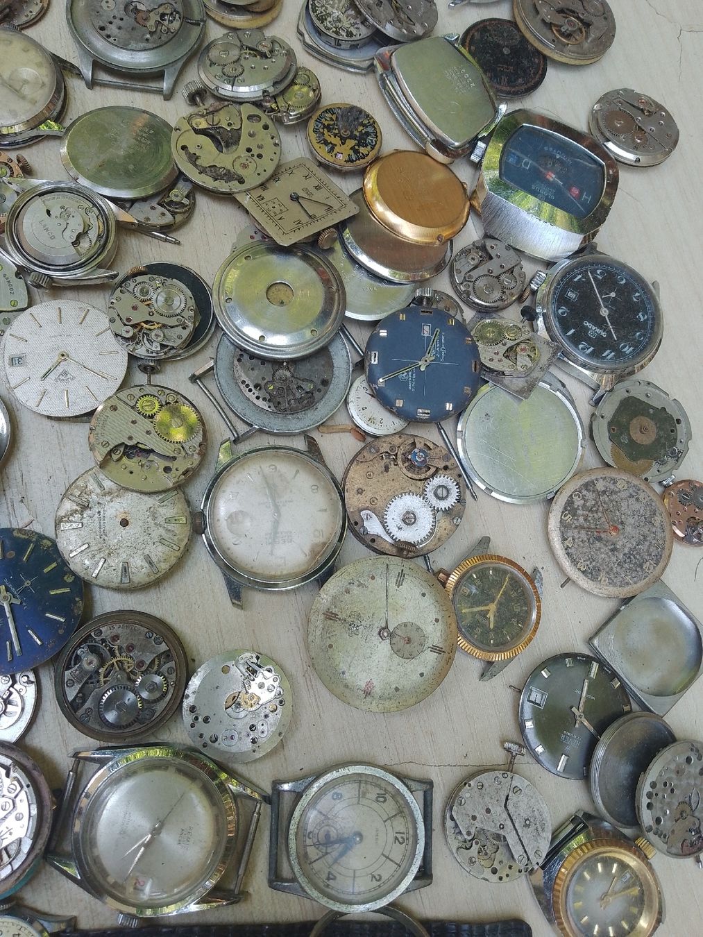 Orologi: Lot 100 Ersatzteile handaufzug  – Difettoso da Agno venduto da sam2608 2