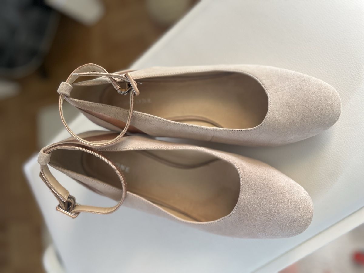Scarpe da donna: Suede leather pumps - size 38 – Usato da Cully venduto da Maar_K 1