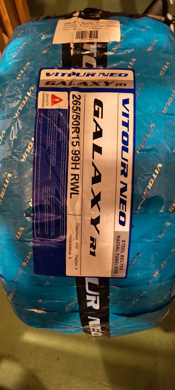 Pneumatici & Ruote complete: 2x 265/50/15 Oldtimer Reifen, GM Mopar Chevi – Usato da Niederhelfenschwil venduto da Breitling_89 2