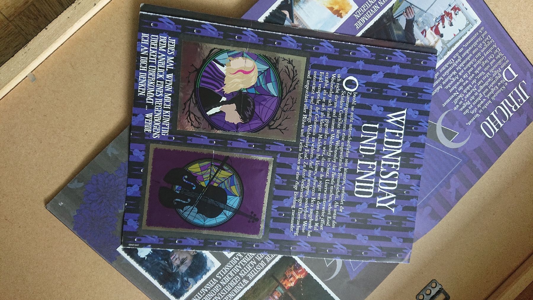 Panini Carte collezionabili: Wednesday Stickerbuch Panini mit allen sticker – Usato da Chur venduto da FreakofRarity 3