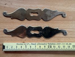 2 Schlossschilder aus Messing