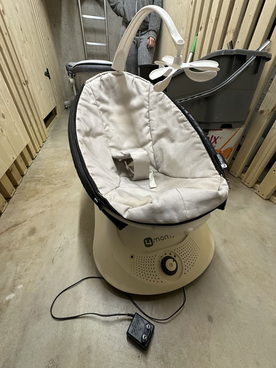 Sdraiette & Sdraiette a dondolo: Lit eletric pour bebe 4mons – Usato da Genève venduto da wwo_mx7t 2