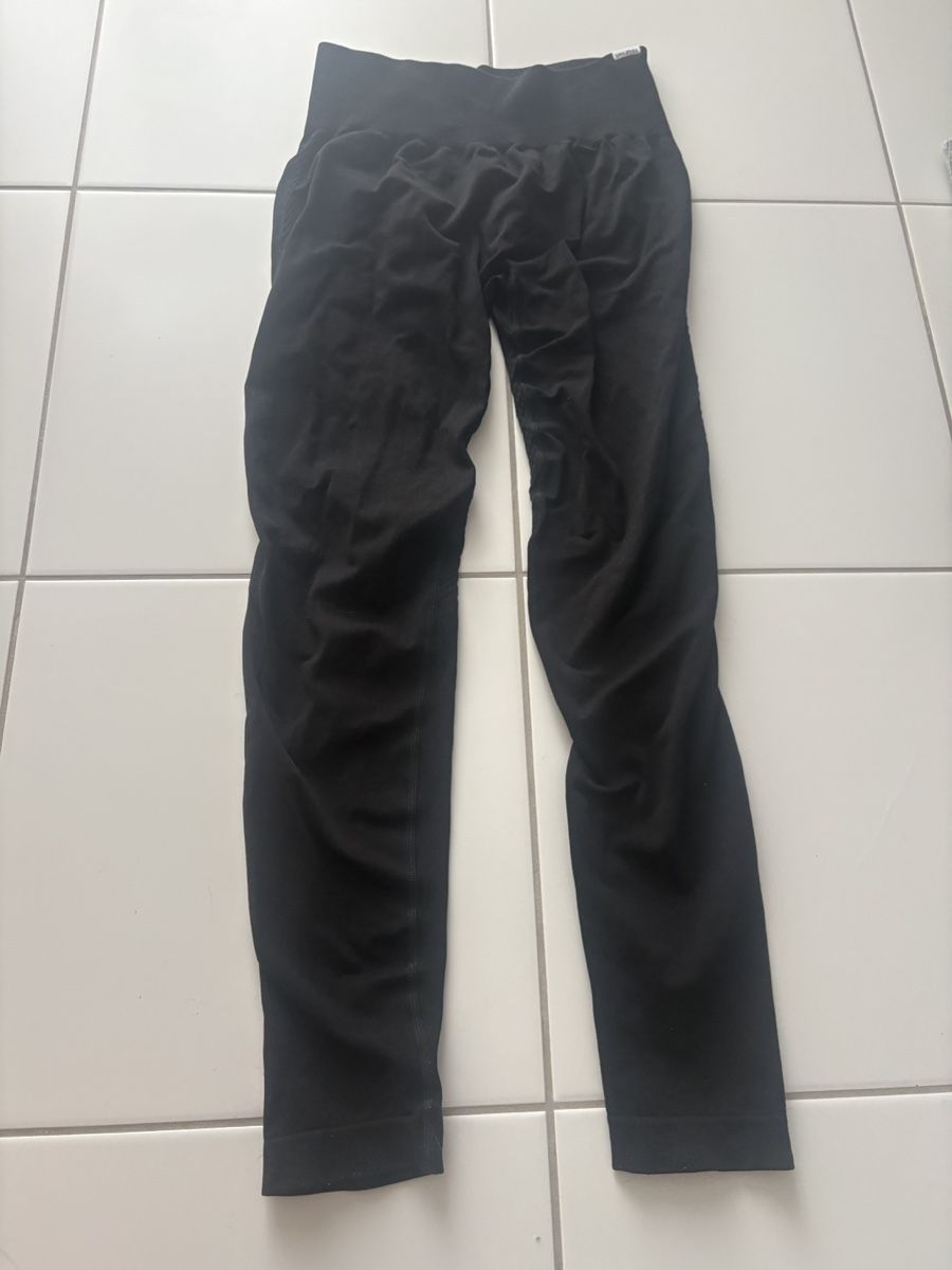 Leggings: Schwarze Leggings Grösse M – Usato da Winterthur venduto da nik_pr58