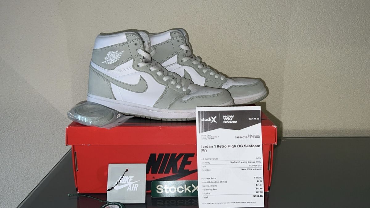 Jordan Scarpe da uomo: Jordan 1 Retro High OG Seafoam – Nuovo (secondo la descrizione) da Conthey venduto da Mcaloz