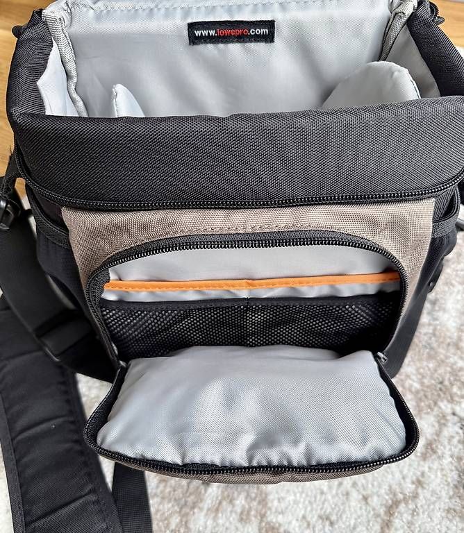 Lowepro Borse: Lowepro Nova Fototasche – Usato da Wilen b. Wollerau venduto da chocolady 3