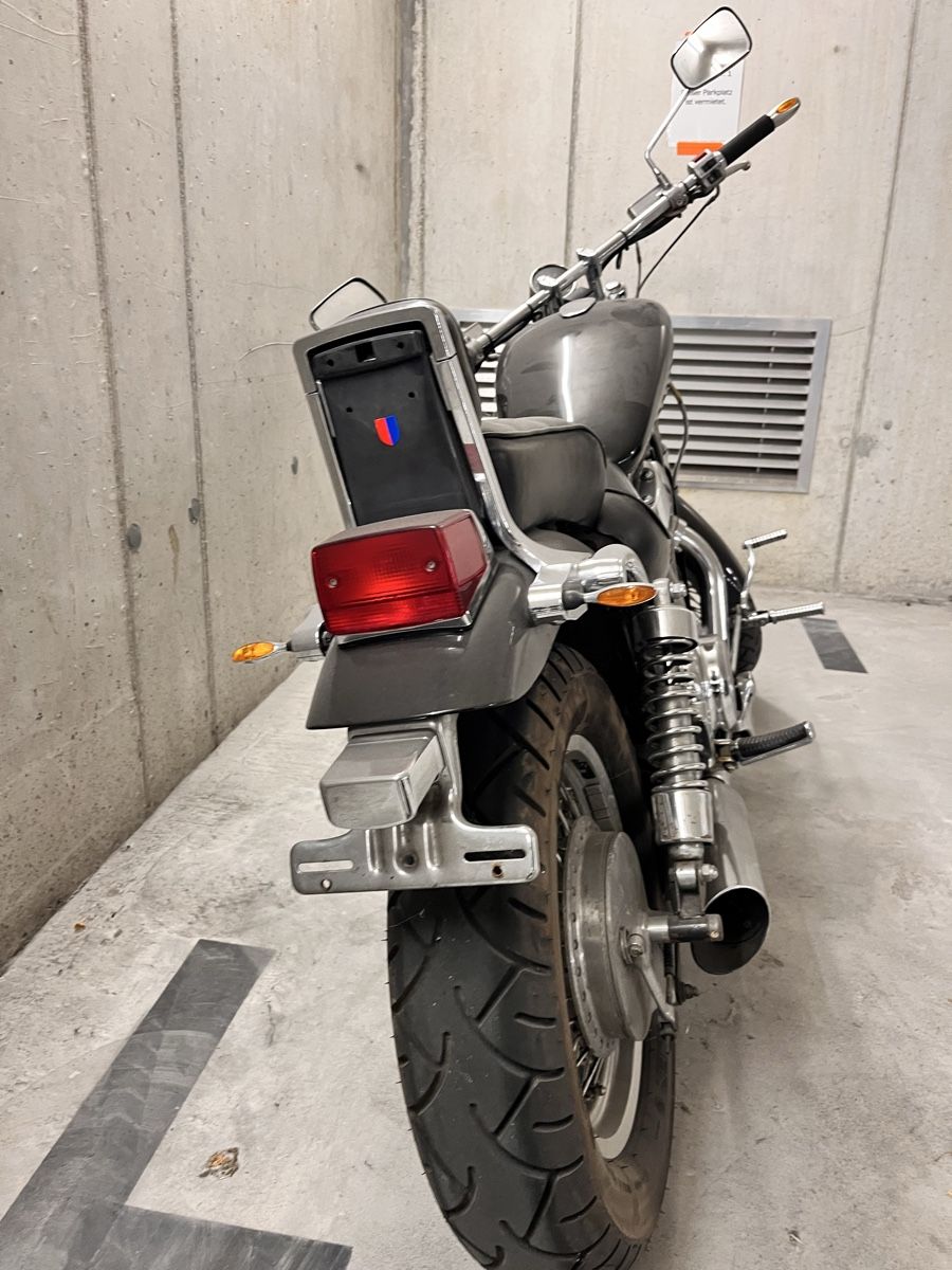Suzuki Chopper: Suzuki VS750 Intruder – Usato da Küssnacht am Rigi venduto da lus_g9xw 5