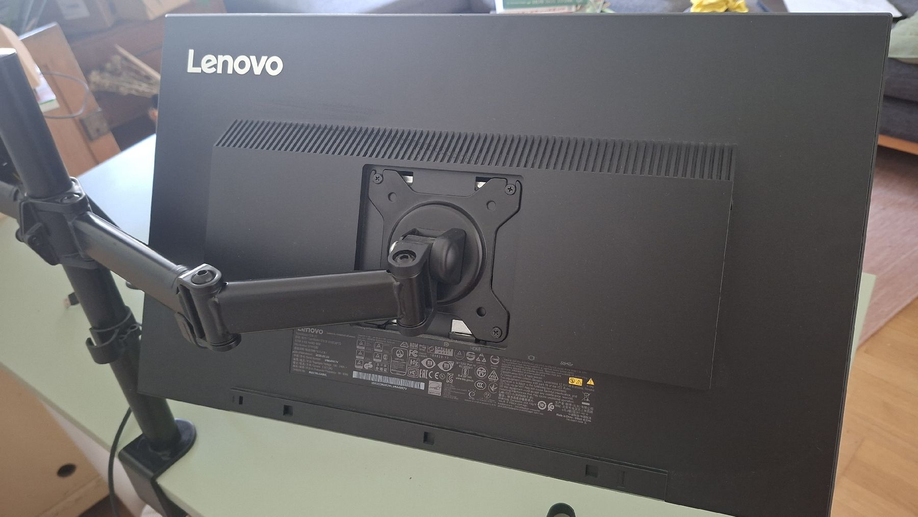 Lenovo Monitor: Full Homeoffice Setup: 2 Lenovo Monitors, Arms, Dock, Cables – Nuovo (secondo la descrizione) da Zürich venduto da Rah_zzx8 1