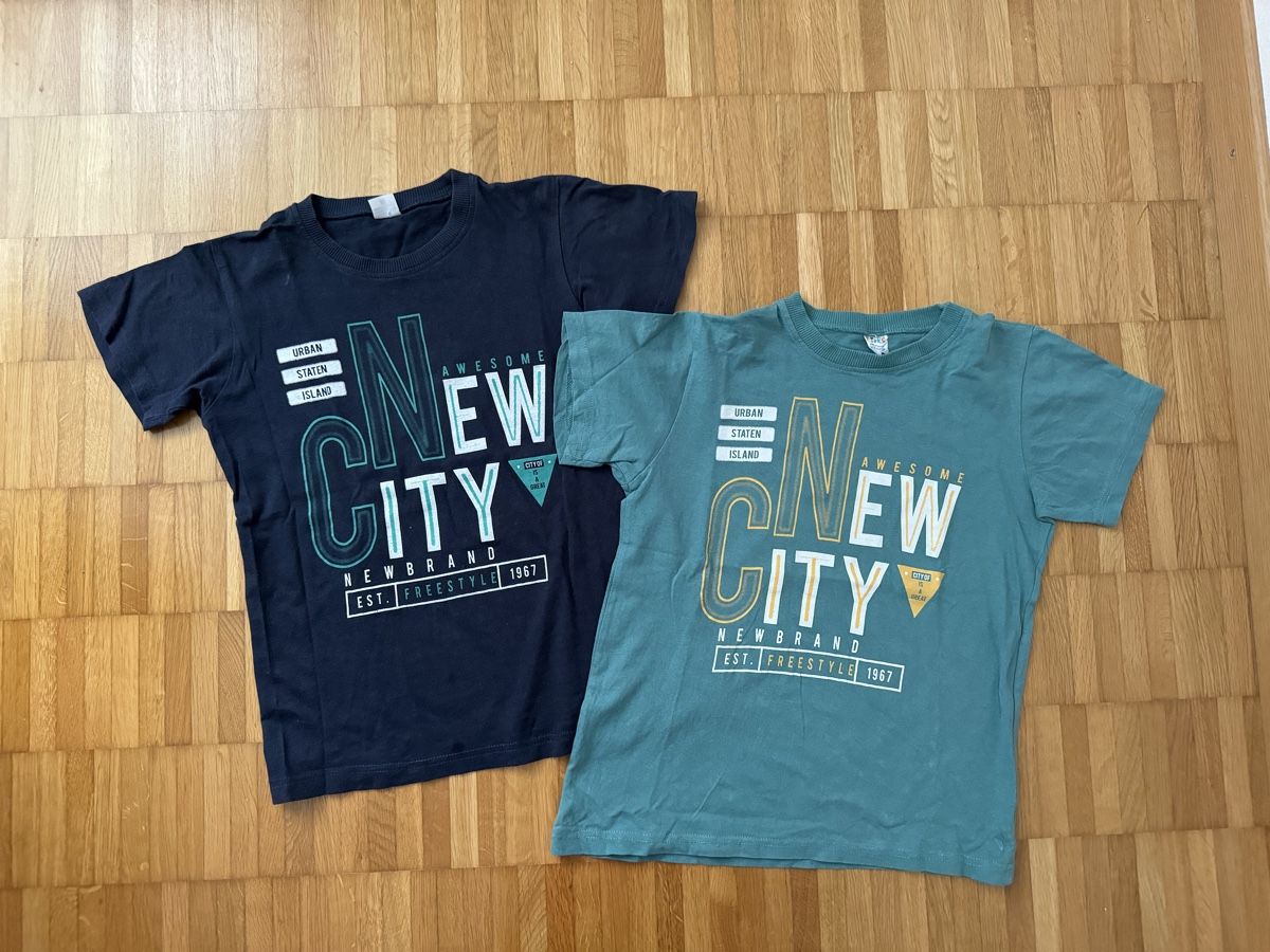 Hemden, T-Shirts & Polos: 2 coole Jungen T-Shirts Gr. 134 – Gebraucht aus Jona von Good_luck_