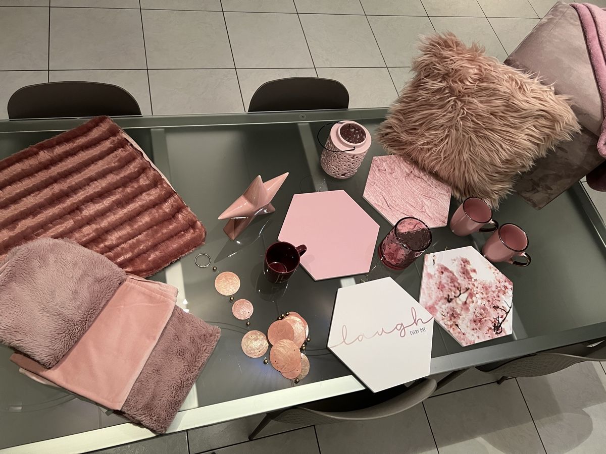 Tutte le decorazioni: Deko Set Rosa – Usato da Urtenen-Schönbühl venduto da nina1969