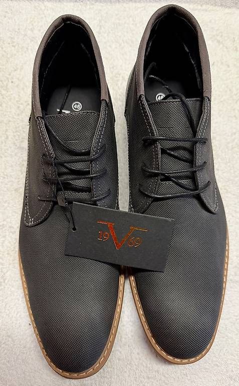 Scarpe da uomo: Neuer Herrenschuh Versace 19 V 69 – Usato da rifferswil venduto da Bulls0