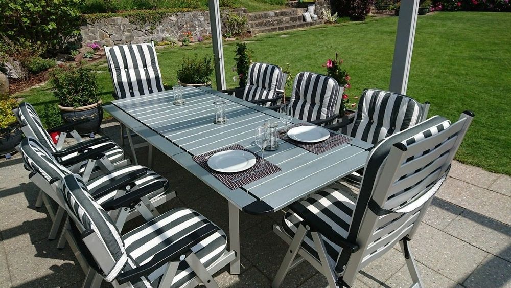 Gartentisch und 8 Stühle aus Aluminium Kaufen auf Ricardo