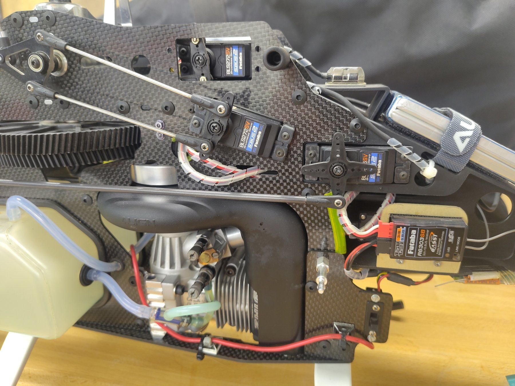 RC Kits de montage: T-Rex 700N DFC Top Komponenten – D'occasion à Kirchberg BE par stegge 2