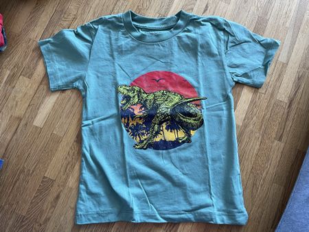 🦖 Cooles Dino T-Shirt, Grösse 104, Top Zustand! 🦖
