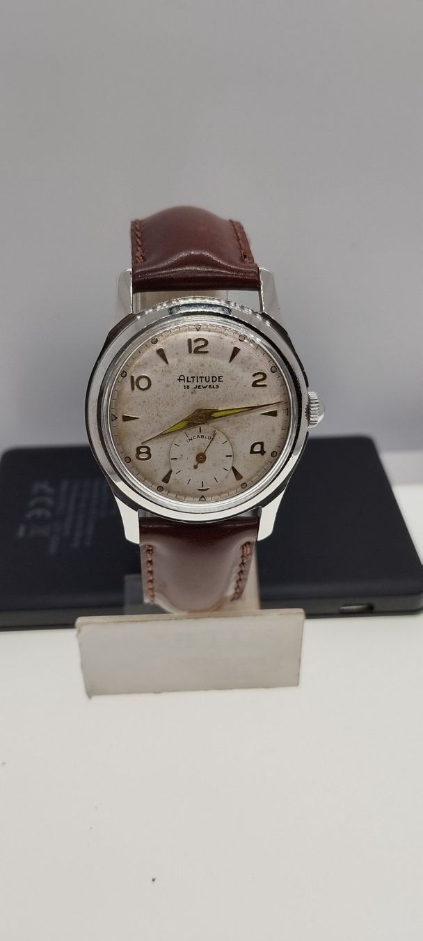 Orologi: Montre altitude – Usato da La Chaux-de-Fonds venduto da jac_9llg 1