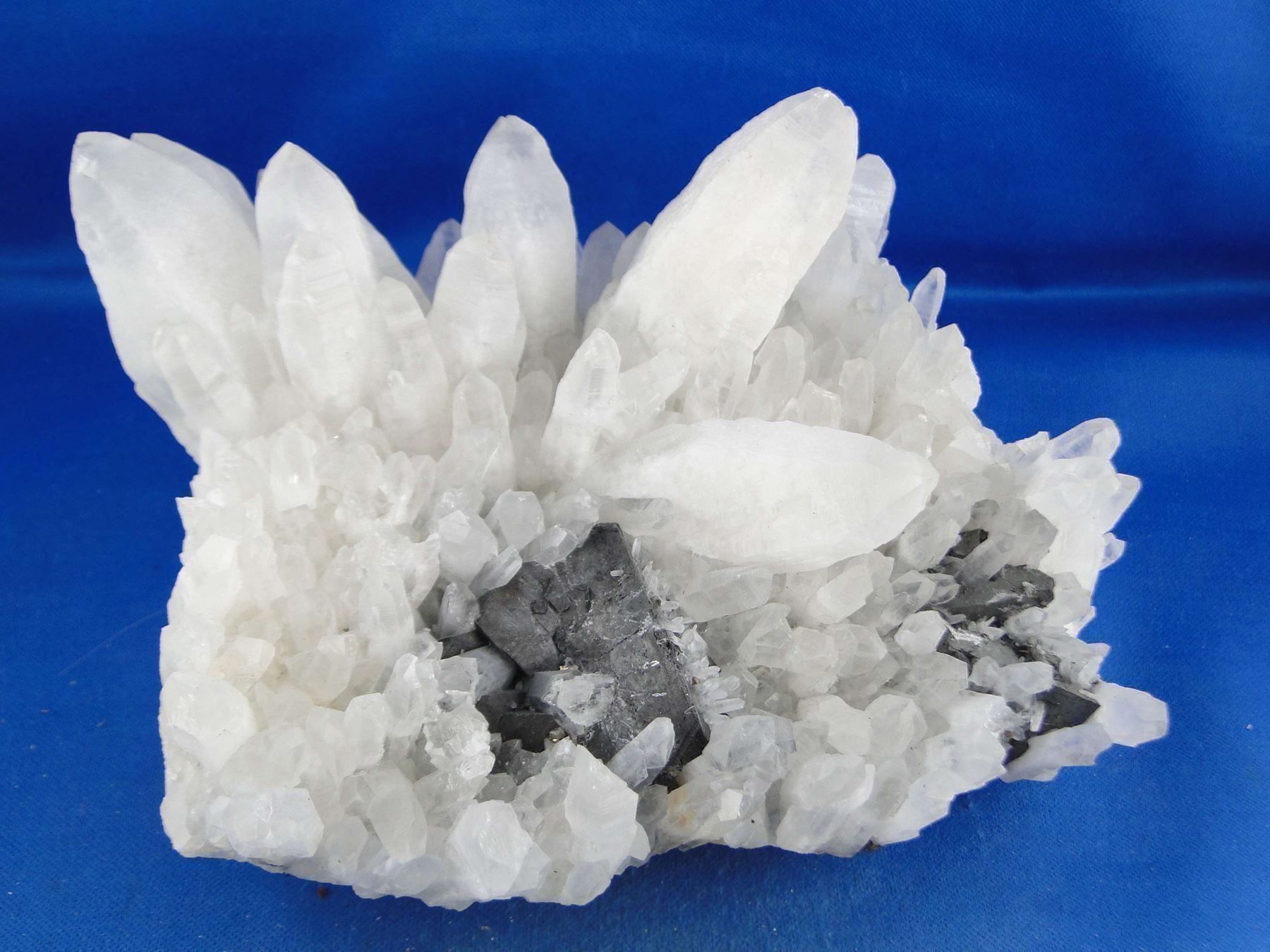 Mineralien & Heilsteine: Bergkristall mit Tetrahedrit – Gebraucht aus Schinznach Bad von Demerald 9