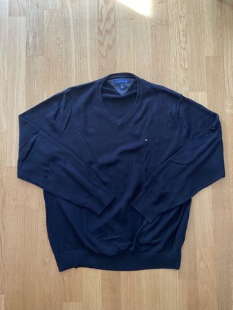 Tommy Hilfiger V-Neck
