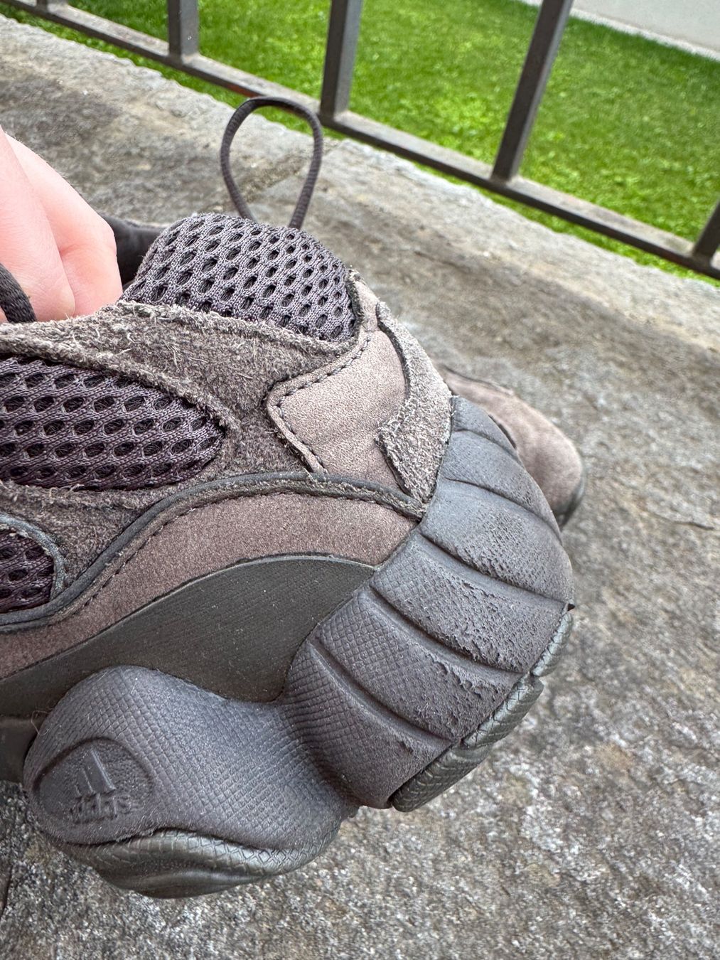Adidas Scarpe da uomo: Yeezy nr 44 – Usato da Lumino venduto da mar_9pn2 2