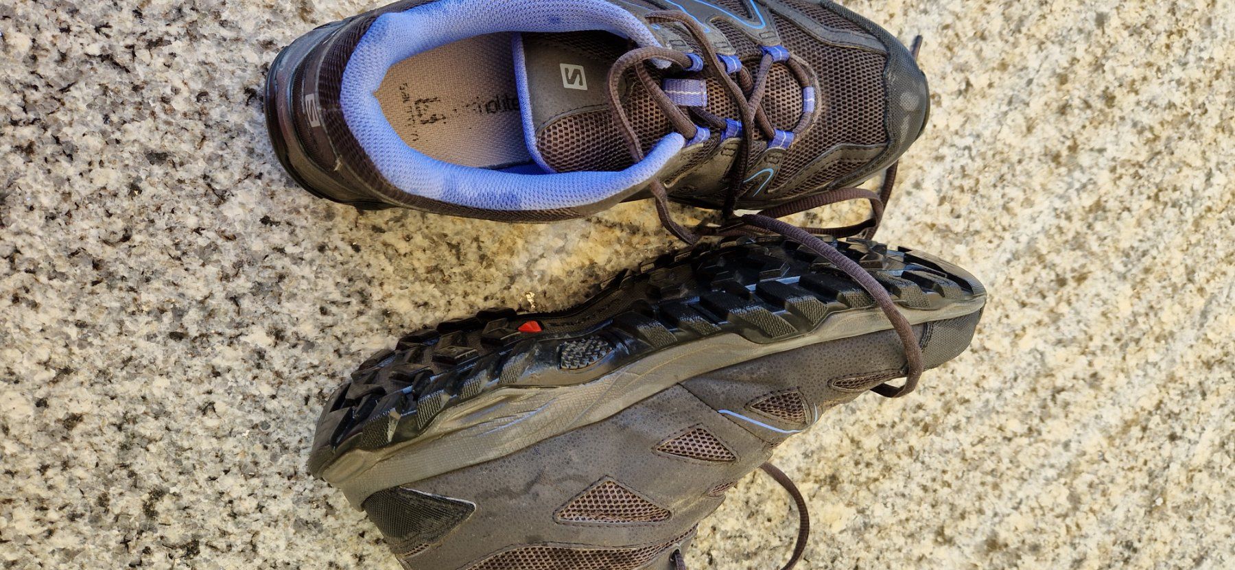 Salomon Scarpe da donna: Trekkingschuh der Marke Salomon – Usato da Märwil venduto da Mumel01 1