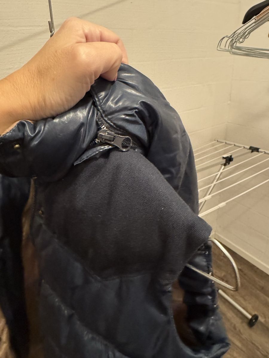 Gilets: Pull&Bear Weste dunkelblau – D'occasion à Pfeffingen par Twoa 1