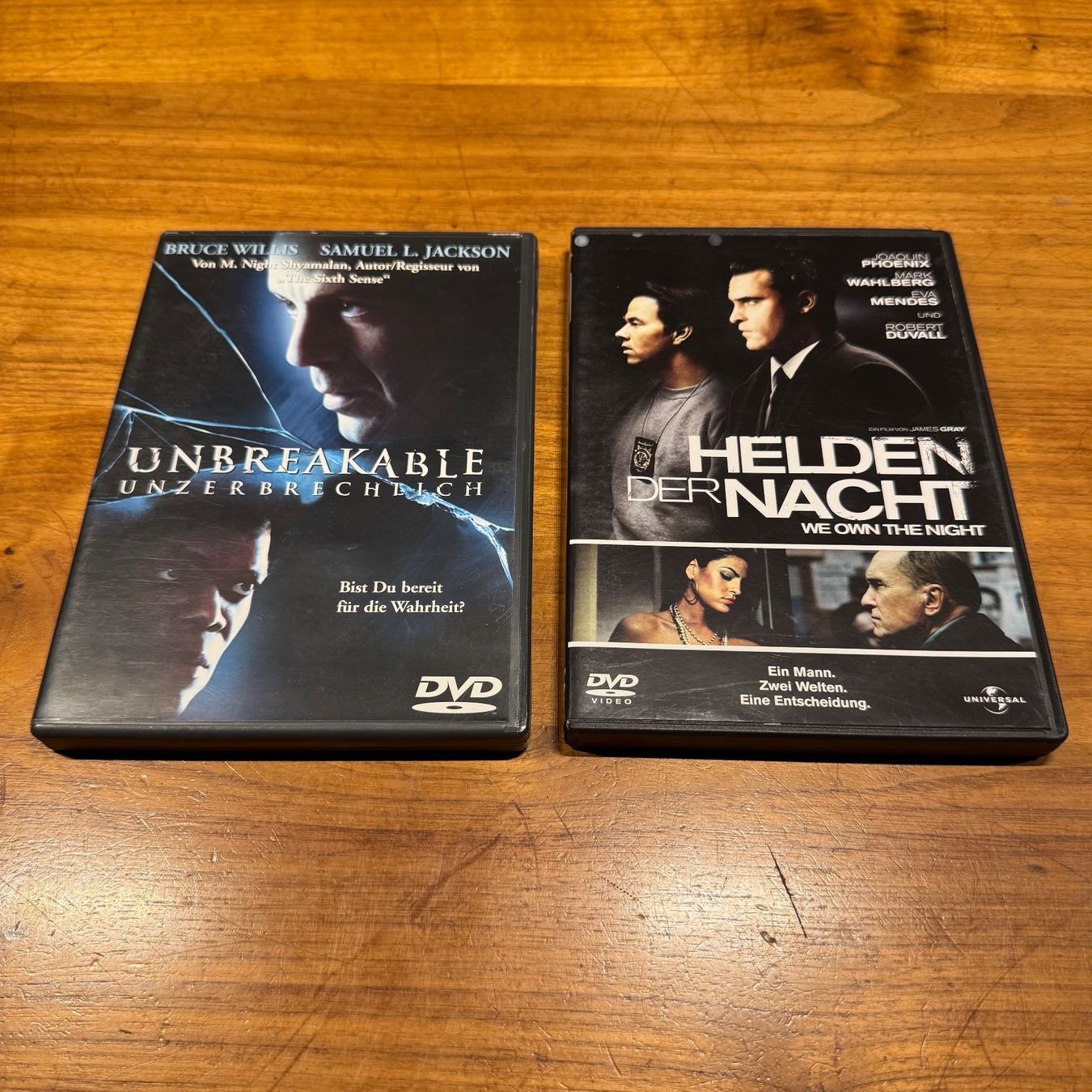 Tutti i DVDs: DVD-Paket Thriller: Unbreakable / Helden der Nacht – Usato da Hilterfingen venduto da nuen