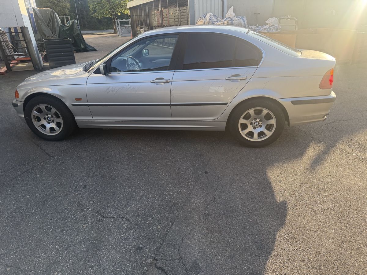 BMW Autos: BMW 328i E46  – Gebraucht aus Bolligen von jeganathan