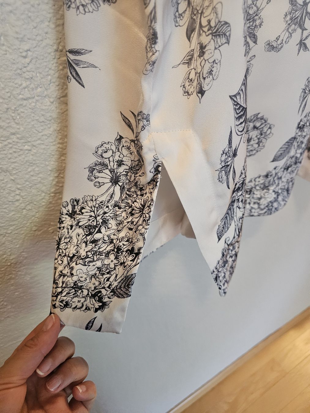 H&M Top: Sommerliches Satintop mit Blumenmuster, Grösse M – Usato da Bern venduto da Oscarella 5