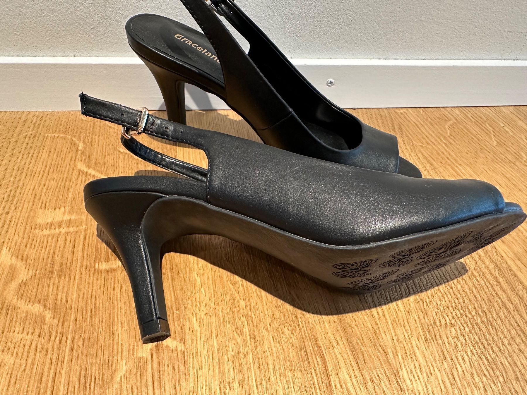 Graceland Scarpe da donna: Schwarze Slingpumps, Grösse 36, Top Zustand – Nuovo (secondo la descrizione) da Oberriet SG venduto da Demi_H 1