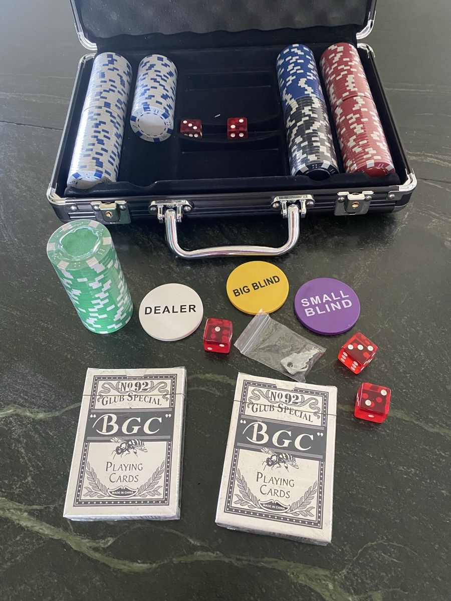 Giochi: Poker Set komplett mit Koffer – Nuovo (secondo la descrizione) da Surcuolm venduto da Brandon1958 1