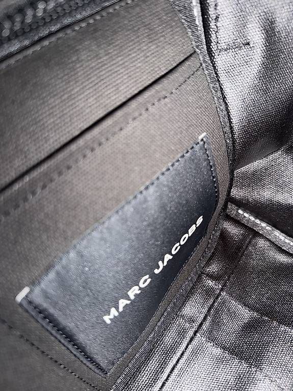 Borse da donna: Marc Jacobs Medium Tote Bag  Neu & unbenutzt – Usato da Uetikon am See venduto da randag88 2