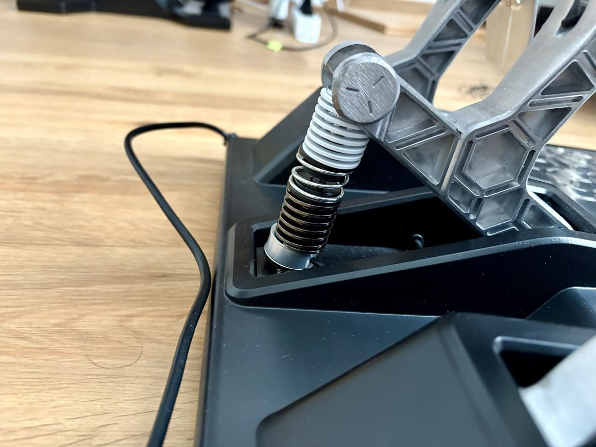Thrustmaster Manettes: Thrustmaster T-LCM Pedals – D'occasion à Kriens par afr_f5x5 4