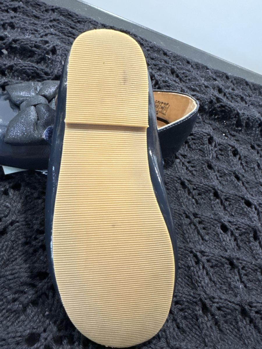 Friboo Scarpe per ragazze: Friboo Lack Ballerinas, dunkelblau, Gr. 30 – Usato da Grabs venduto da Shelly_87 2