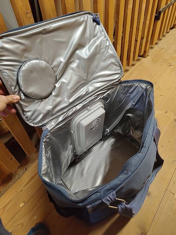 Frigoriferi & Refrigeratori: Kühltasche 35l mit KFZ Stecker – Usato da Winterthur venduto da PO_TeGe 2