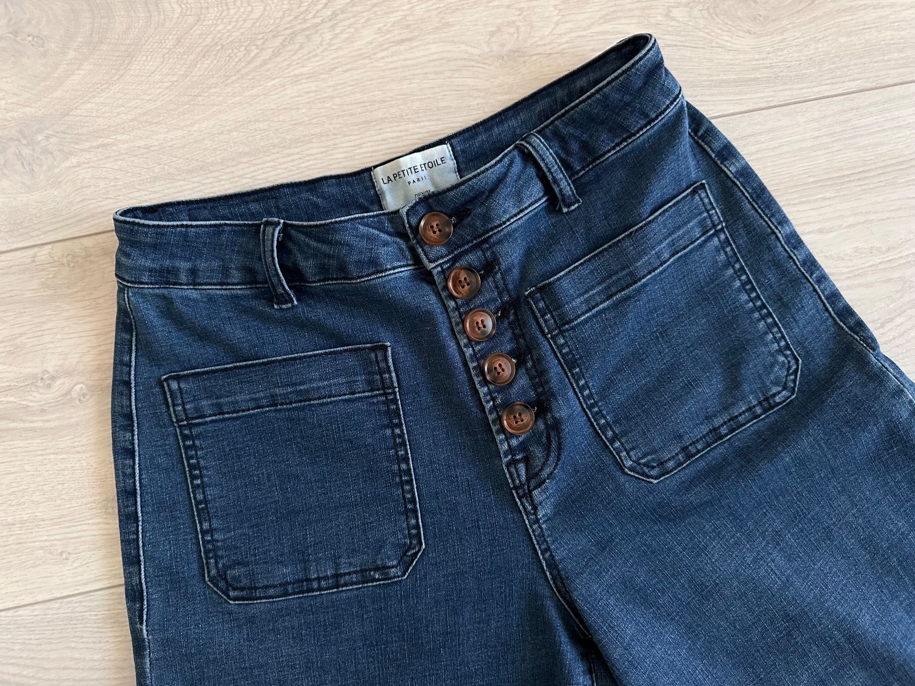 Jeans: Jeans 7/8 La Petite Étoile – Nuovo (secondo la descrizione) da La Neuveville venduto da flodocha 1