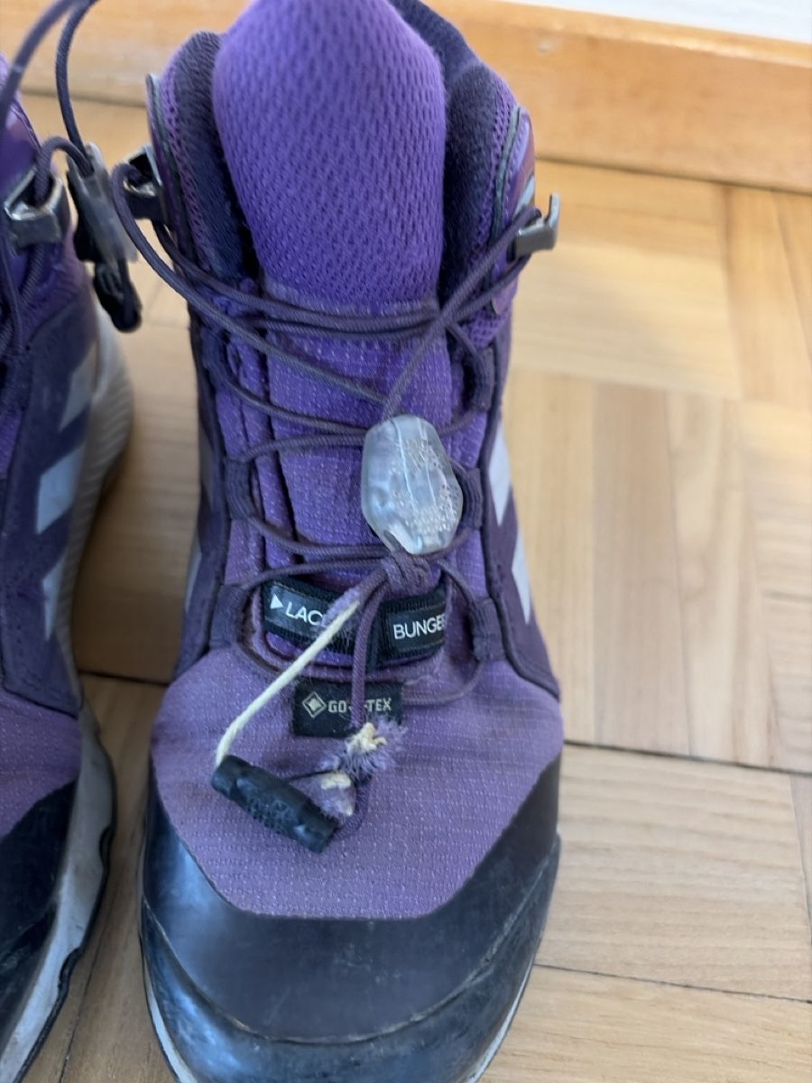 Adidas Scarpe per ragazze: Adidas Terrex Goretex, Lila, Grösse 30 – Usato da Zürich venduto da Phil220 1