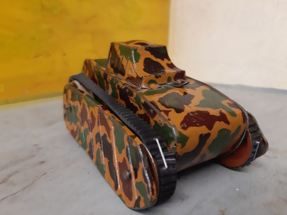 Petit tank Gama (??) 4