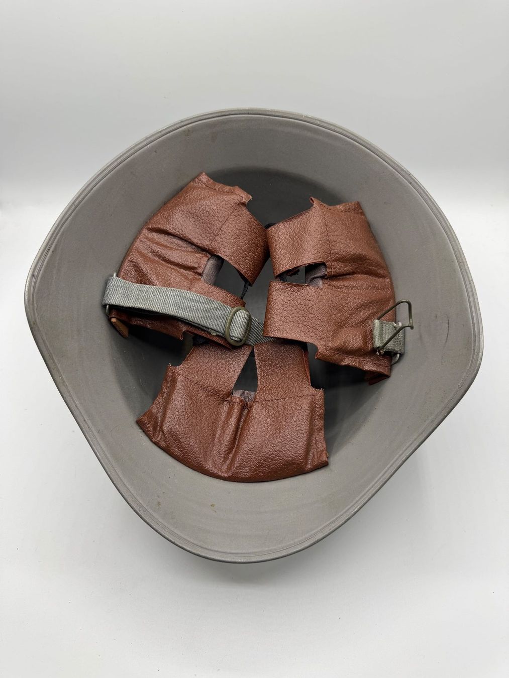 Uniformi & Effetti personali: Armee Helm – Usato da Sachseln venduto da BONATI01 4