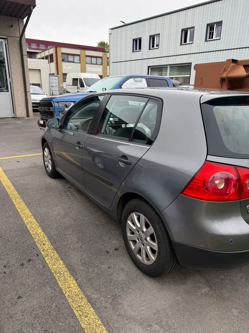 VW Automobili: Volkswagen Golf 5 1.6 FSI Accidentée – Difettoso da Orbe venduto da Sdcr 5