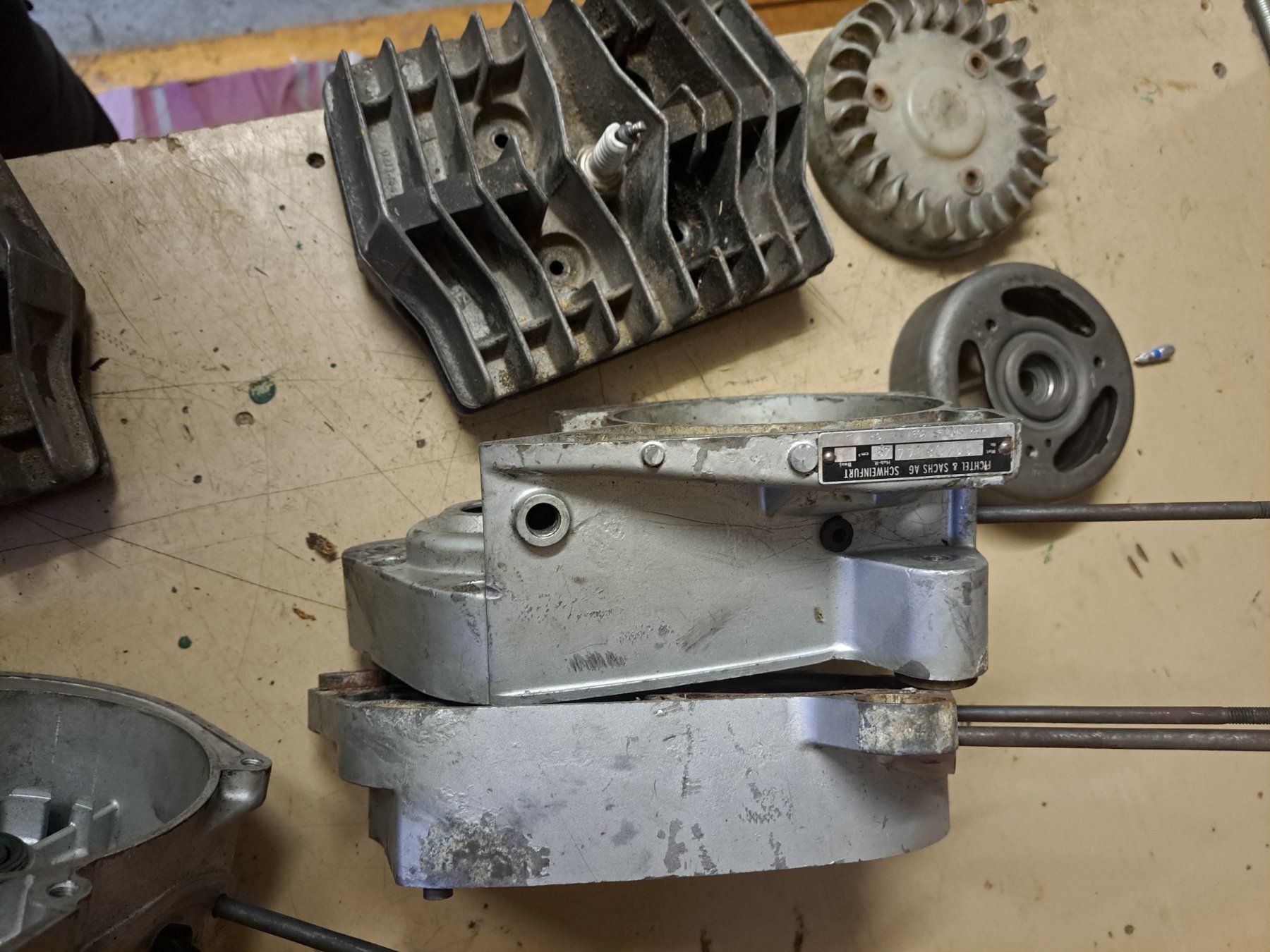 Sachs Ciclomotori: Sachs 503 Automat Gehäusehälfte – Usato da meiringen venduto da moto30 3